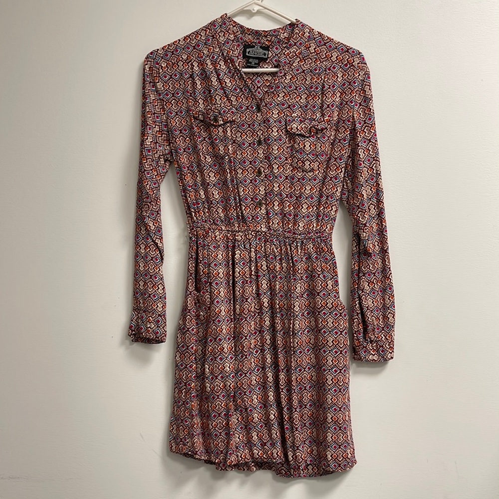 Dress no belt